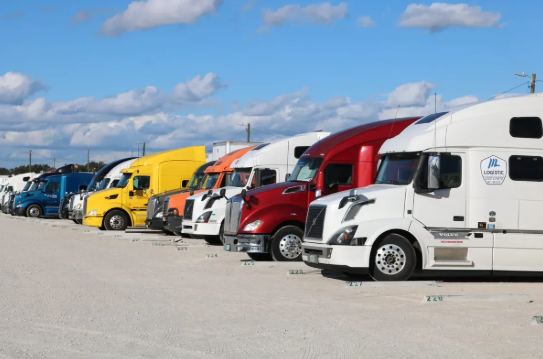 Overnight Parking Options for Commercial Trucks